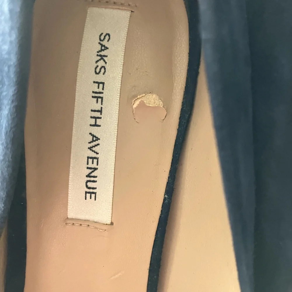 Saks Fifth Avenue Deep Blue Suede Size 7.5 Pointed Toe Heels
